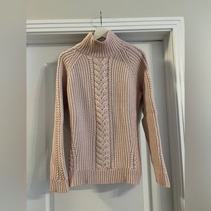 LULU LEMON sweater size 6 like new